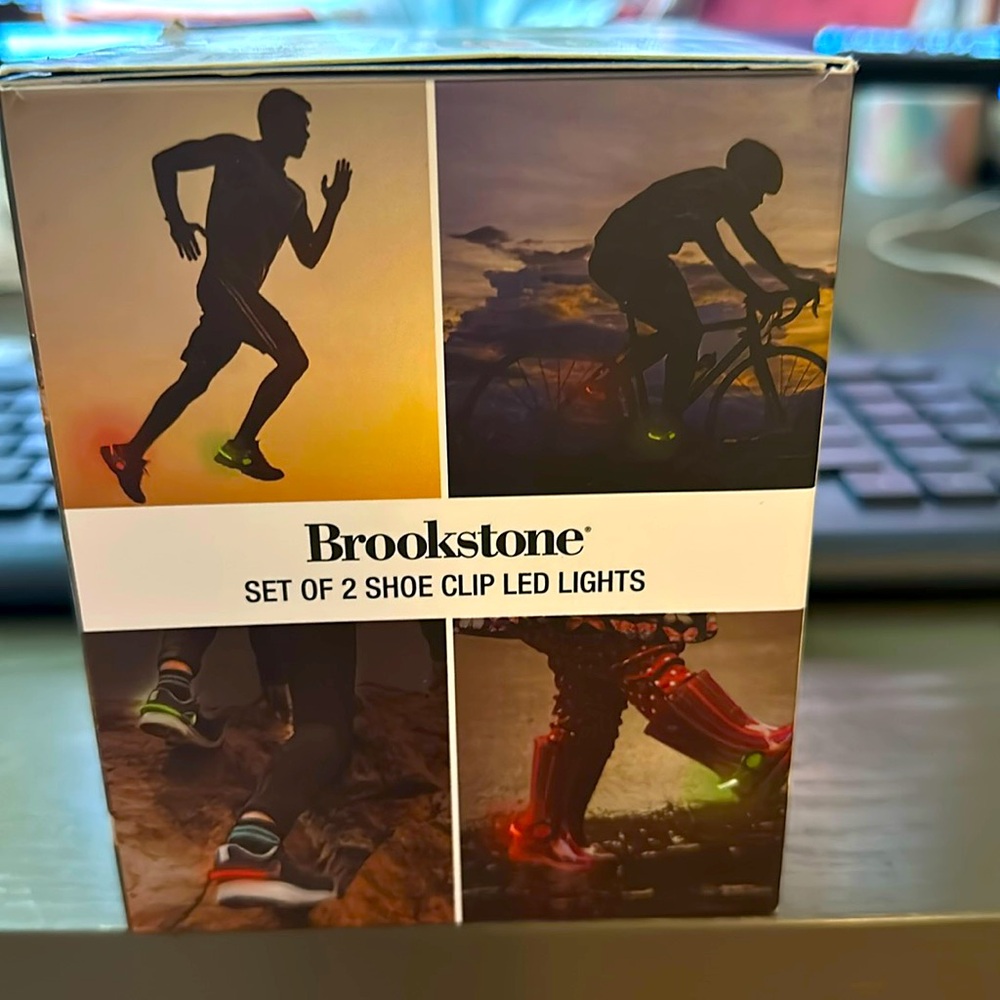 Brookstone set of 2 clip led lights